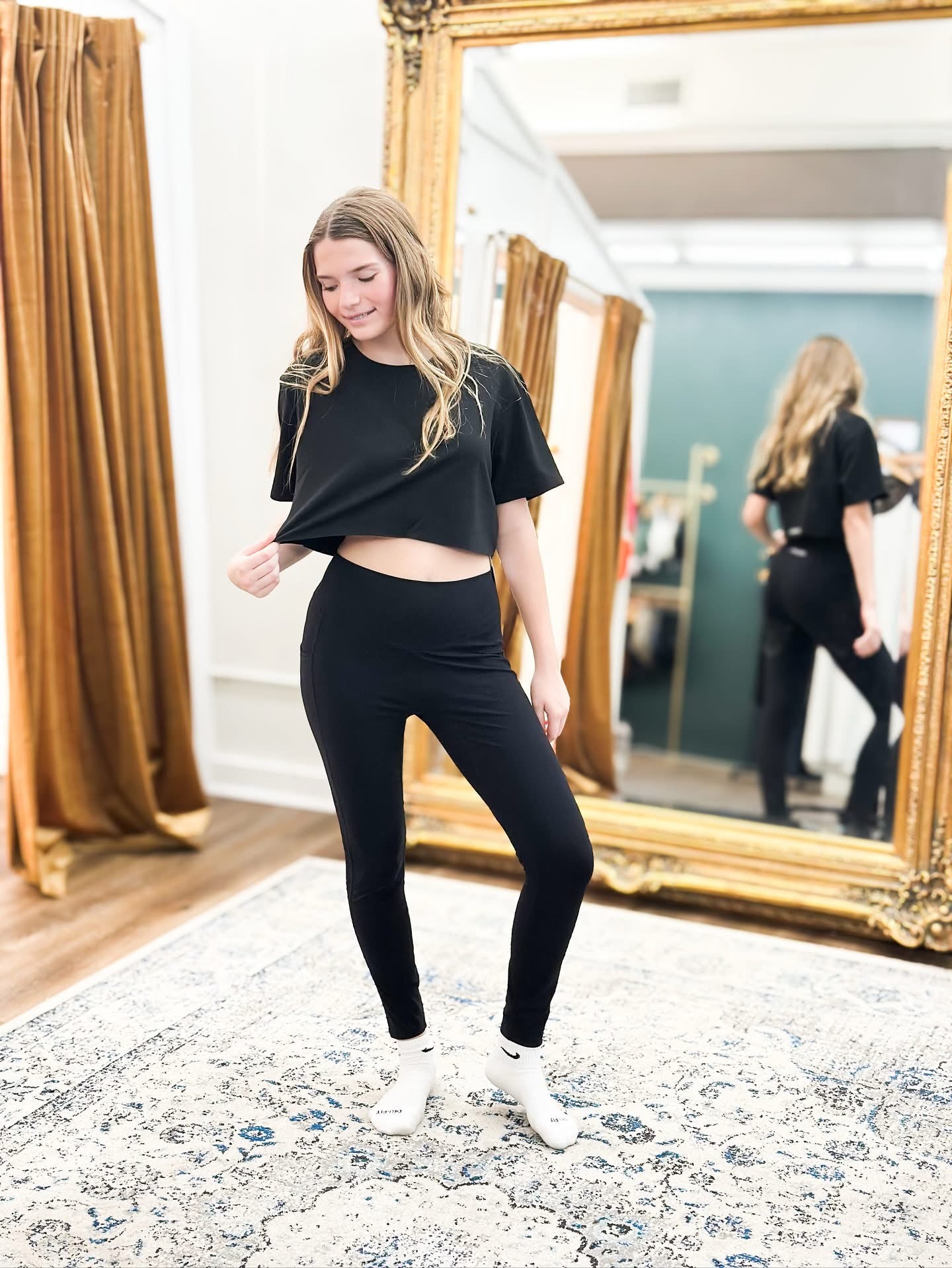 The Kaelor Oversized Cropped Tee