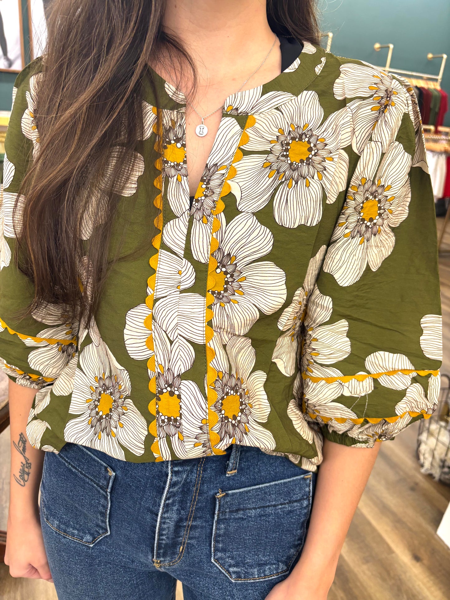 Floral 3/4 Sleeve Lace Detail Top