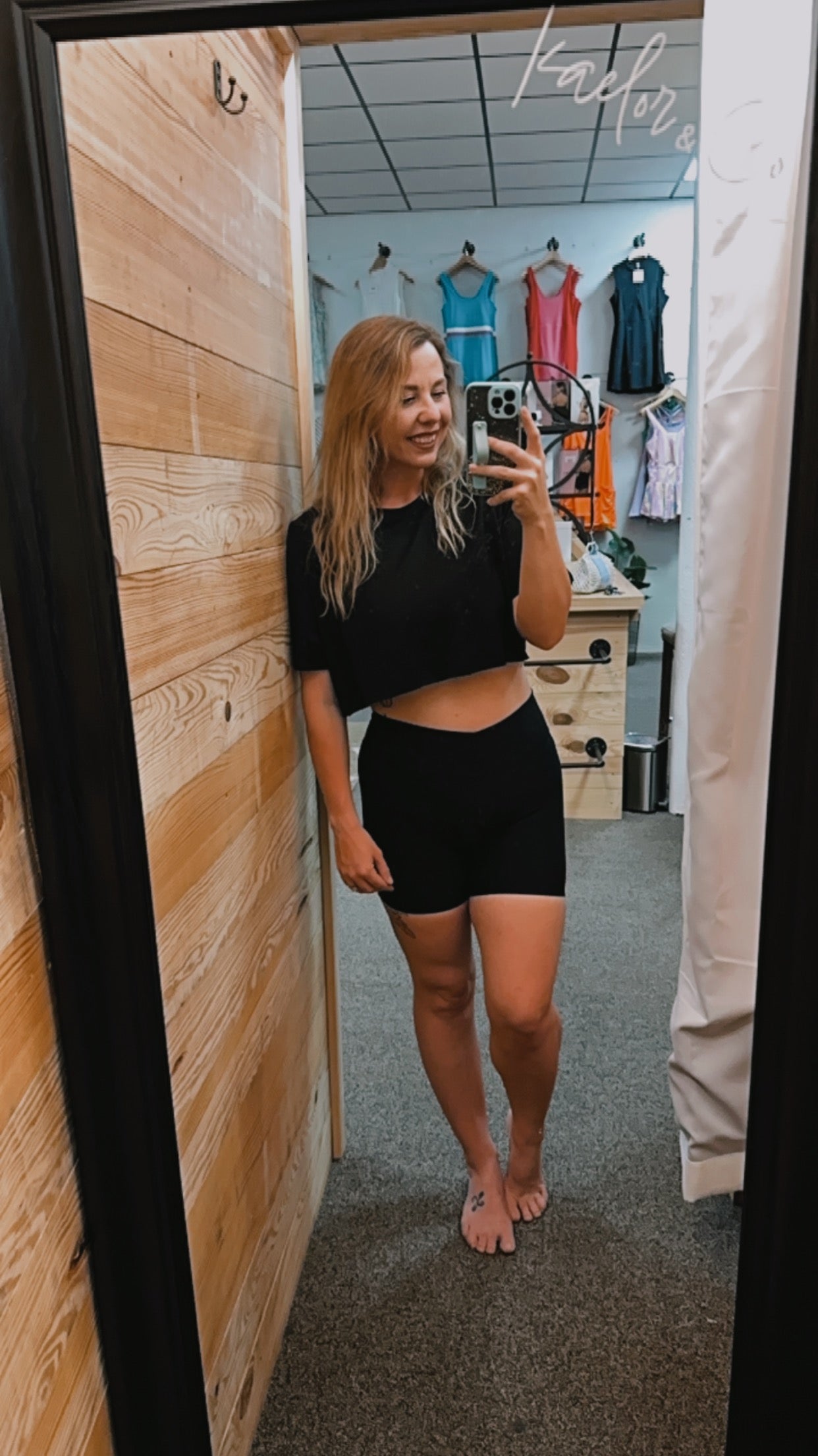 The Kaelor Oversized Cropped Tee