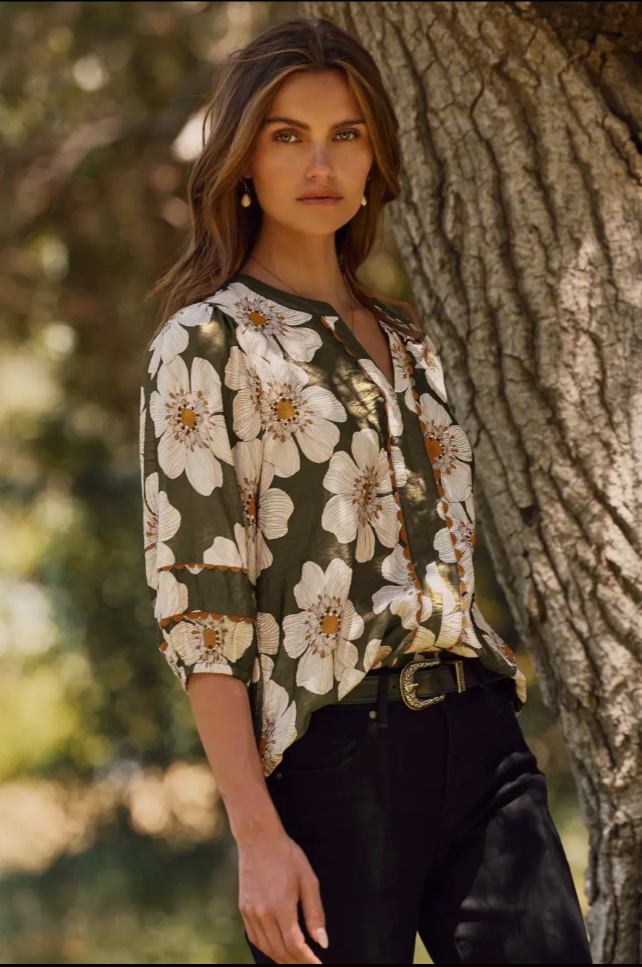 Floral 3/4 Sleeve Lace Detail Top